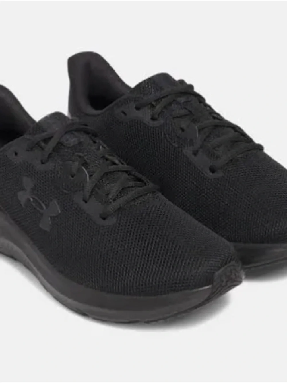 Under Armour Kids All-Black Lightweight Sneaker, Size 11.
